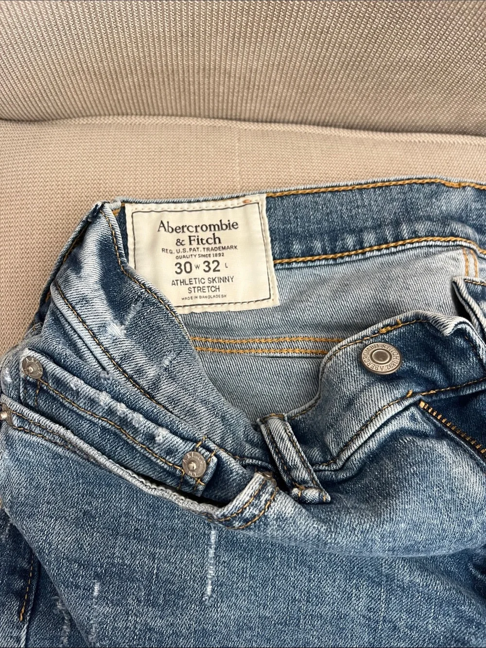 Abercrombie & Fitch subtle durable leg